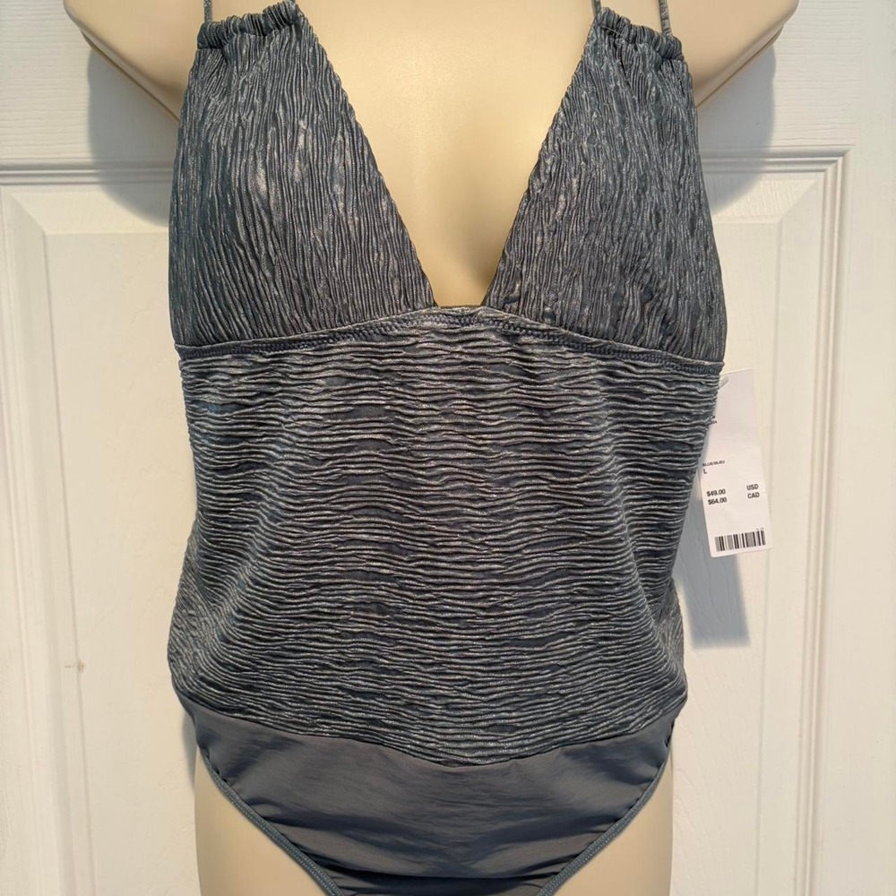 Urban‎ Outfitters Out From Under Blue Crinkle Open Back Bodysuit Large NWT